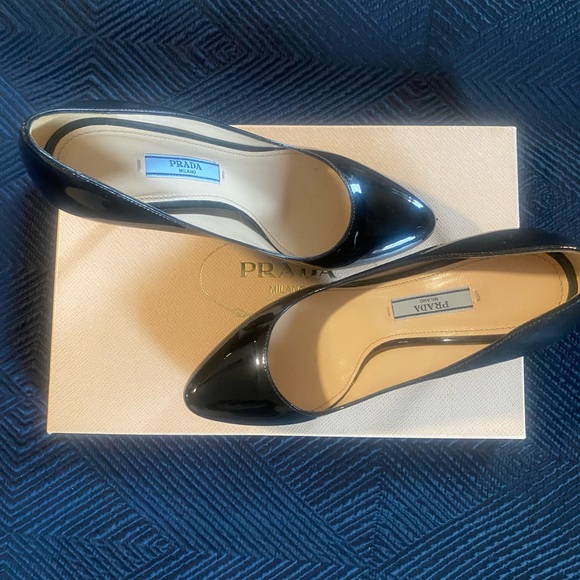 Prada Court Heels, patent leather heels, size 35 1/3, Made in Italy - Picture 4 of 7